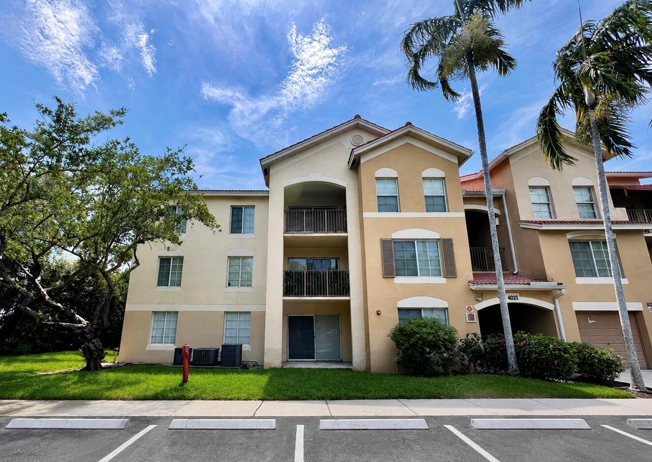 4021 SAN MARINO Boulevard # 202, West Palm Beach FL 33409