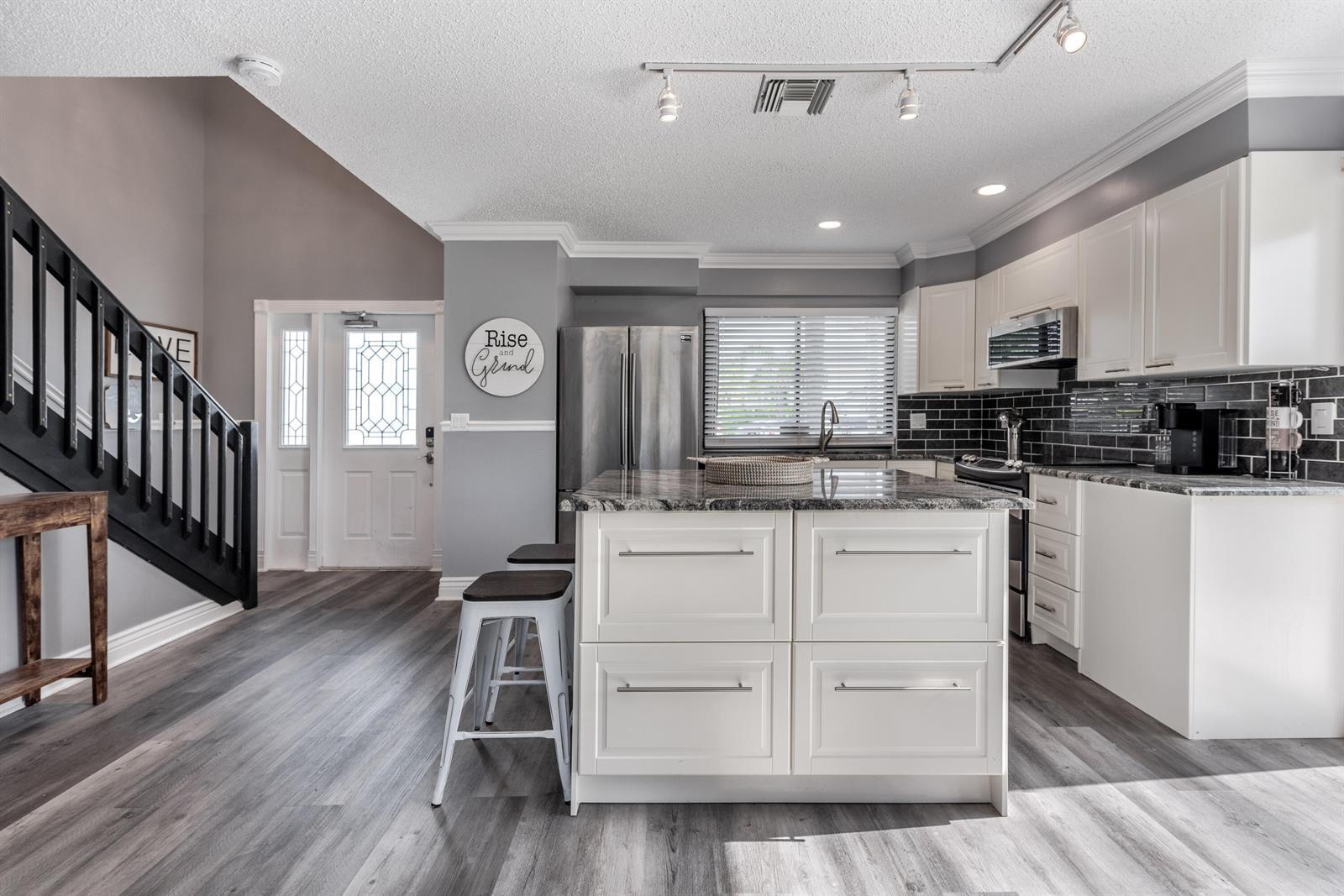 324 W PINE Street # 11, Lantana FL 33462