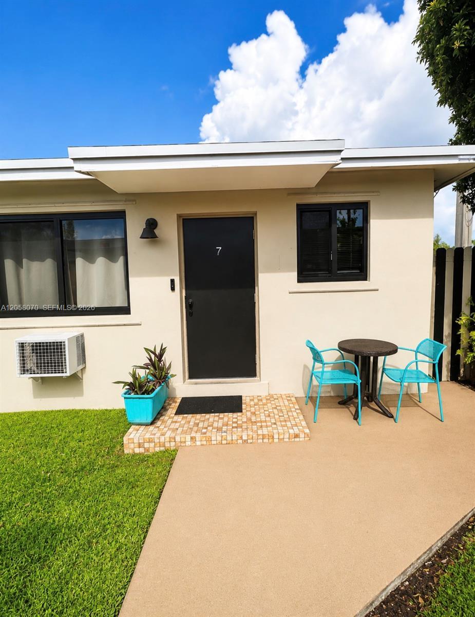 615 NE 7th St # 7, Hallandale Beach FL 33009