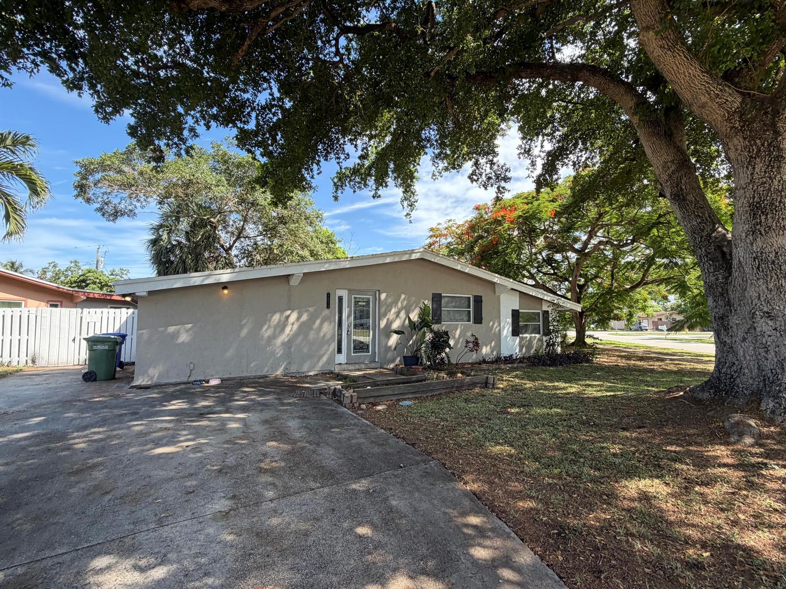 5572 SW 6th Court, Margate FL 33068