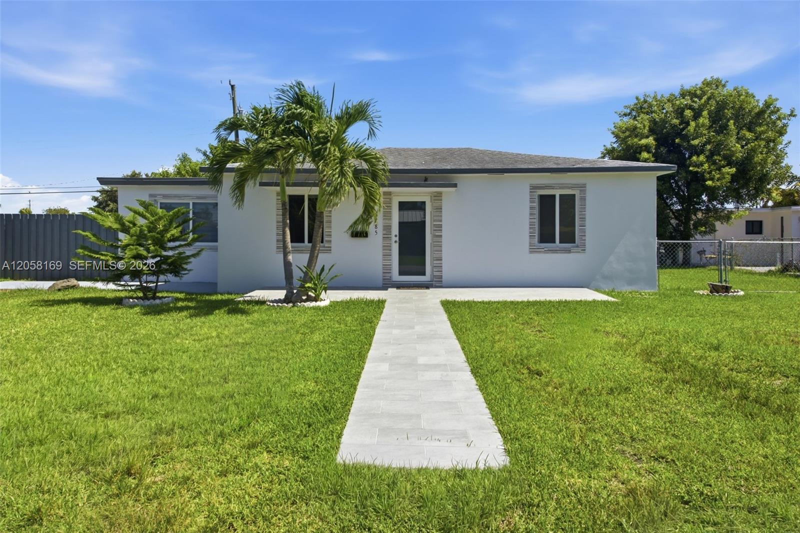 6785 SW 17th St, Miami FL 33155