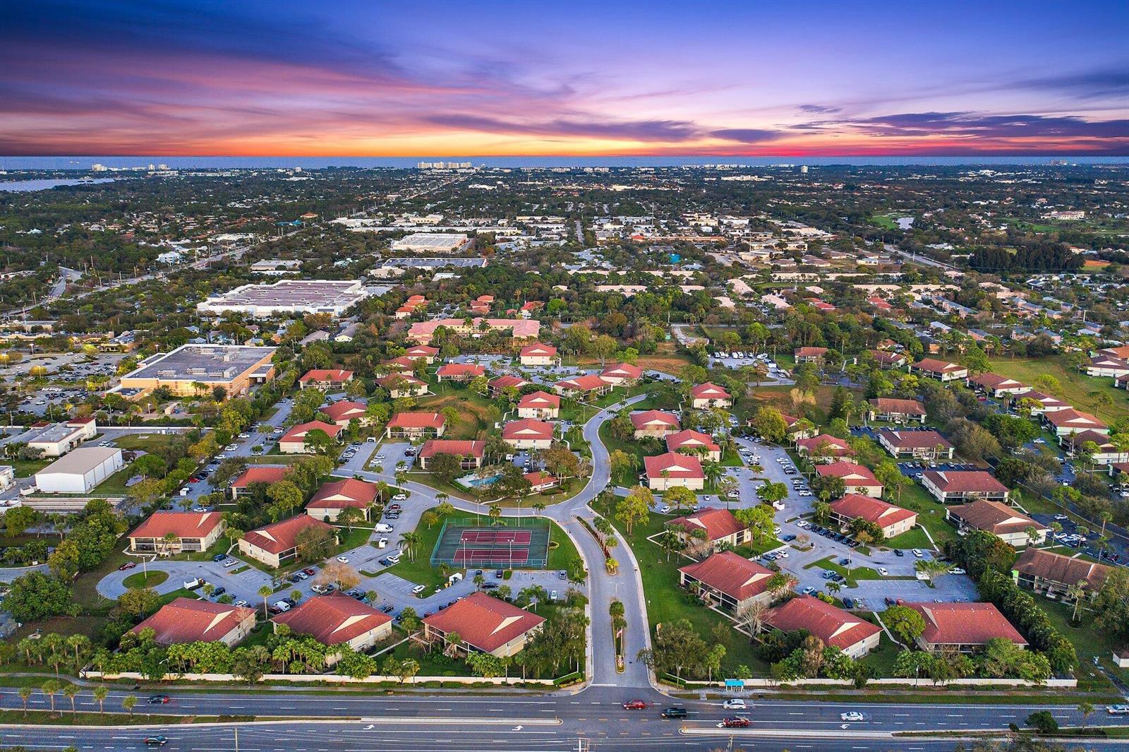 6531 Chasewood Drive # H, Jupiter FL 33458