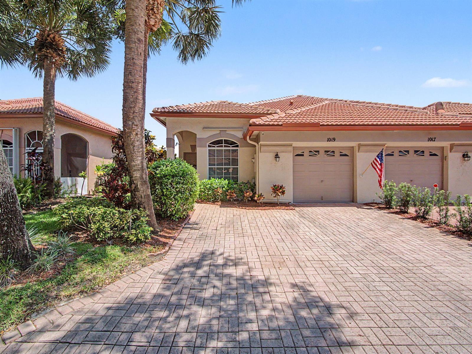 1019 Via Jardin, Riviera Beach FL 33418
