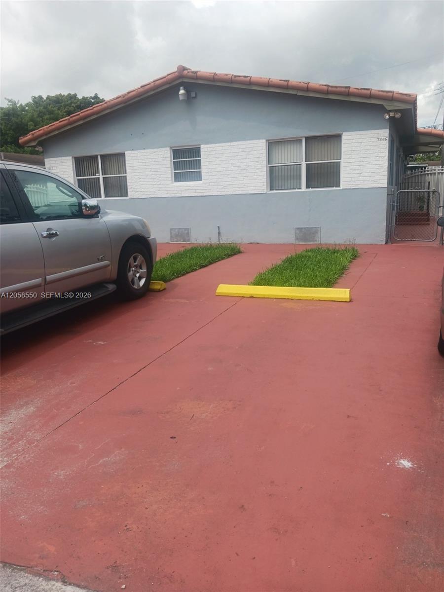 7507 NW 2nd St # 1, Miami FL 33126