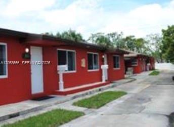 2513 Lincoln St, Hollywood FL 33020