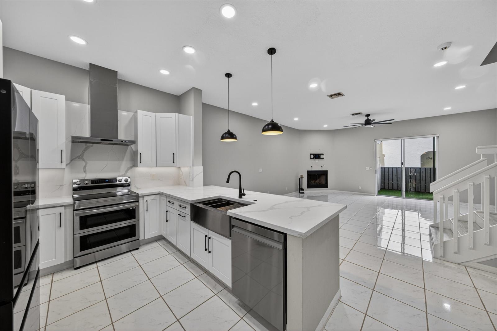 835 NE 17th Way, Fort Lauderdale FL 33304