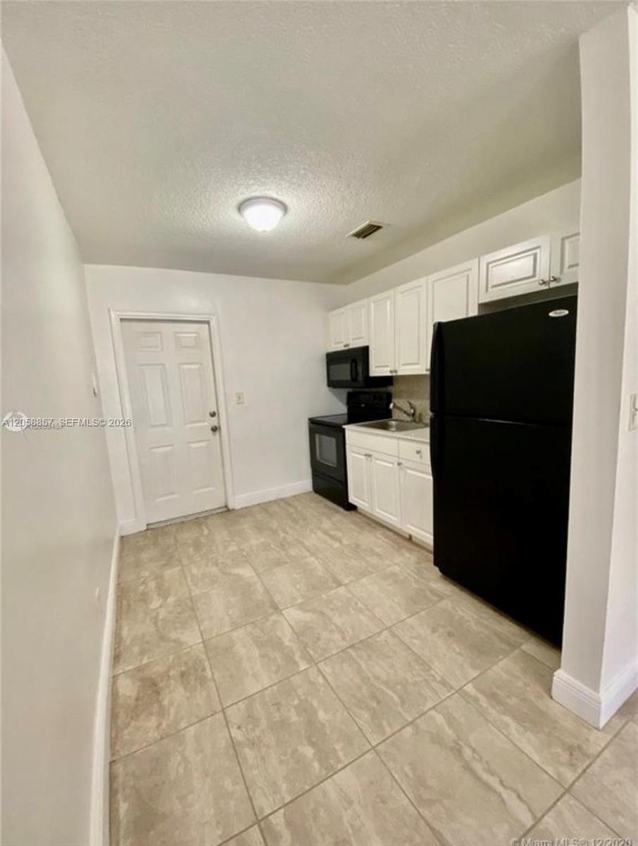 4141 SW 20th St # 3, West Park FL 33023
