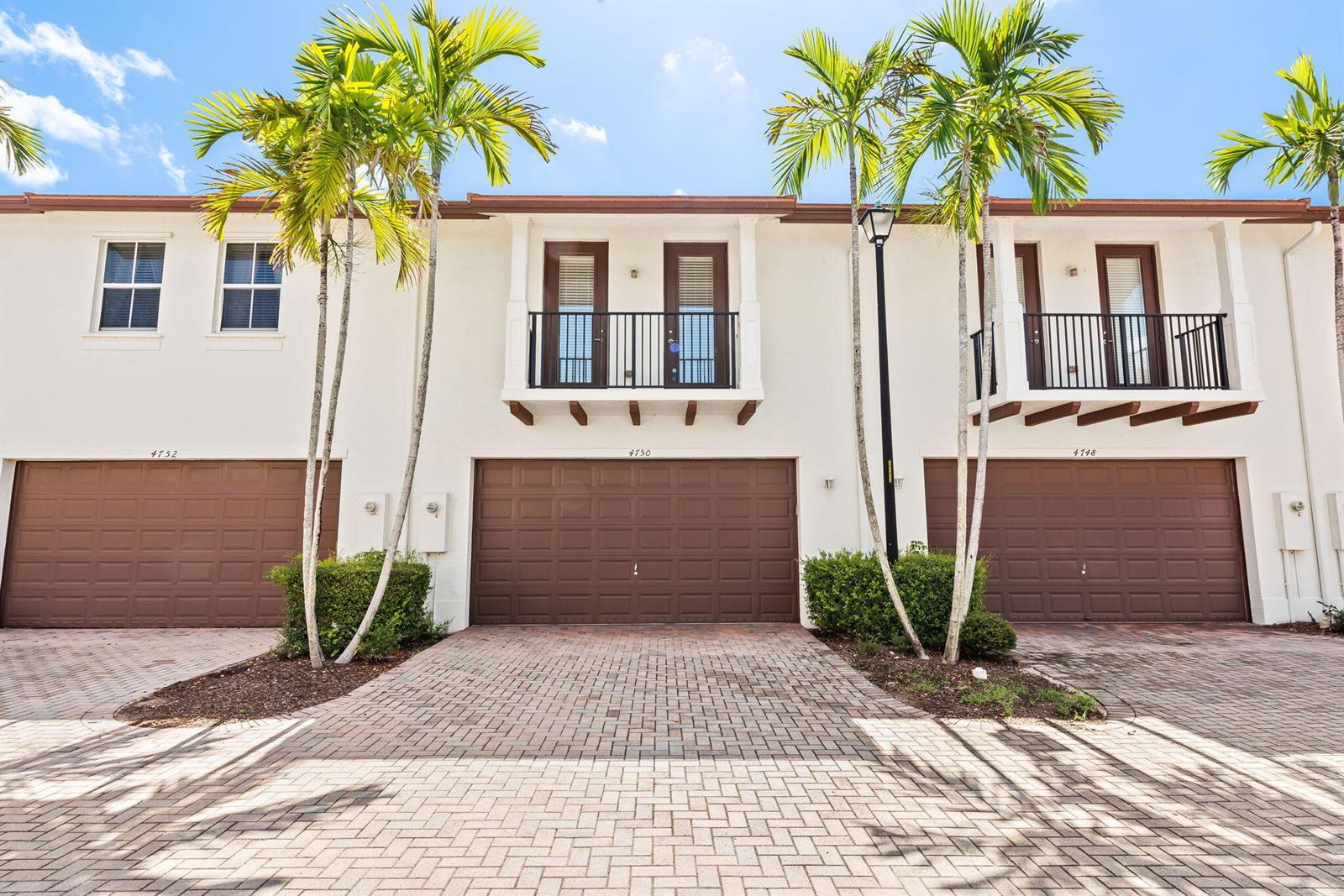 4750 Monarch Way, Coconut Creek FL 33073