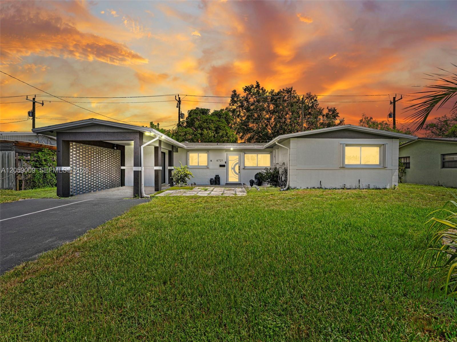 6721 Allen St, Hollywood FL 33024