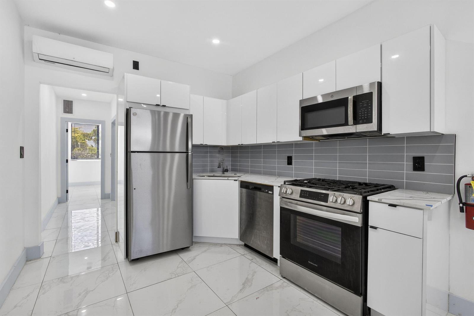 324 20th Street # 14, West Palm Beach FL 33407