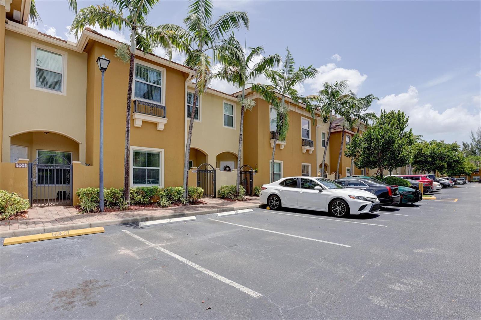 2851 W Prospect Road # 305, Tamarac FL 33309