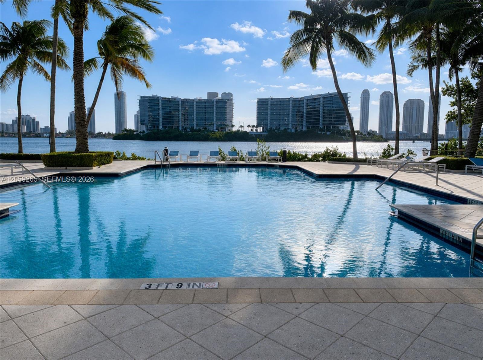 3105 NE 184th St # 7102, Aventura FL 33160