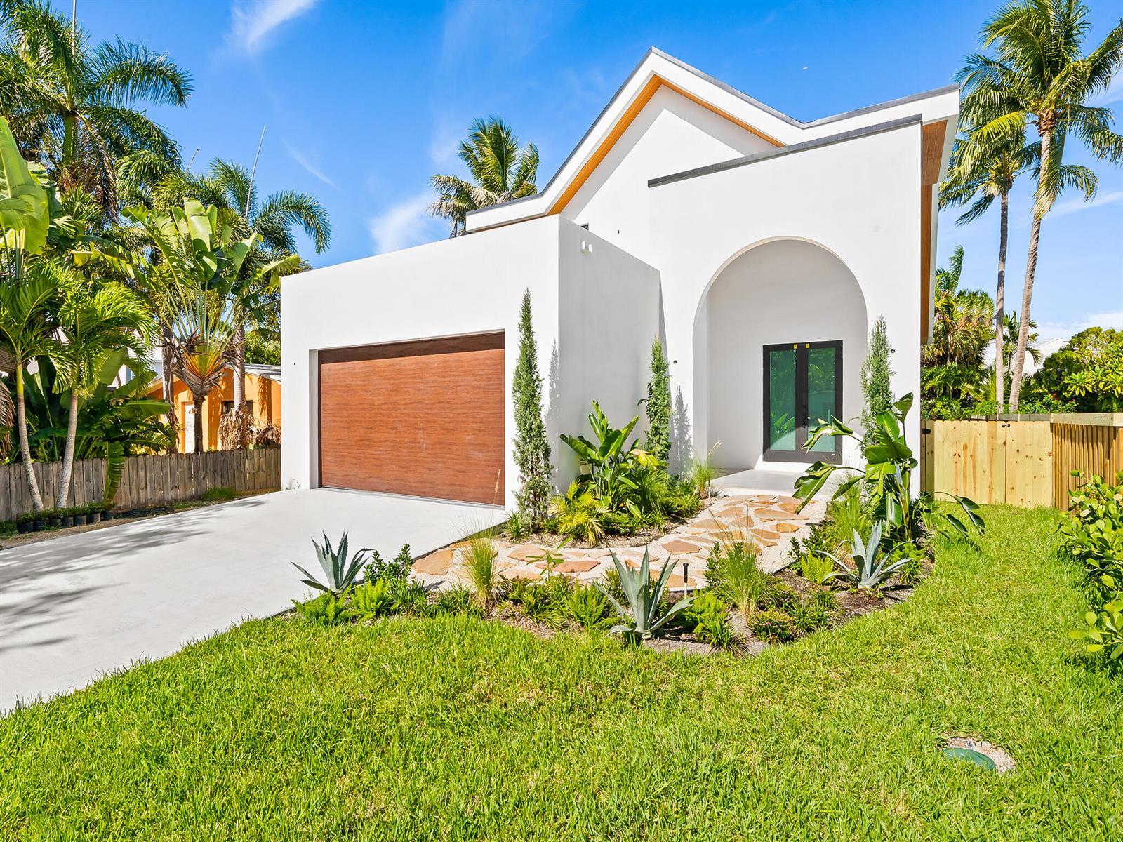 1628 NE 17th Avenue, Fort Lauderdale FL 33305
