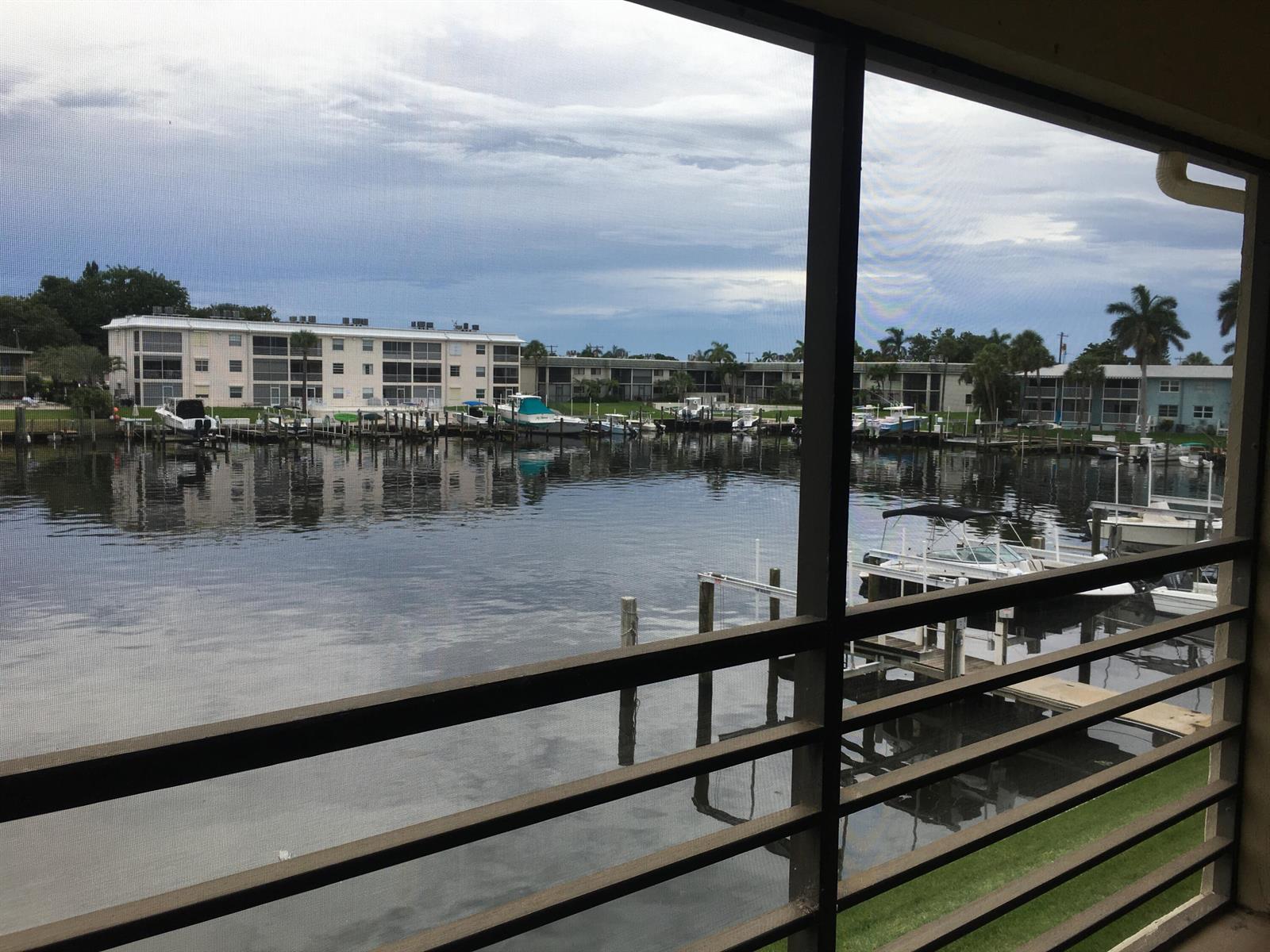 309 LAKE Circle # 202, North Palm Beach FL 33408