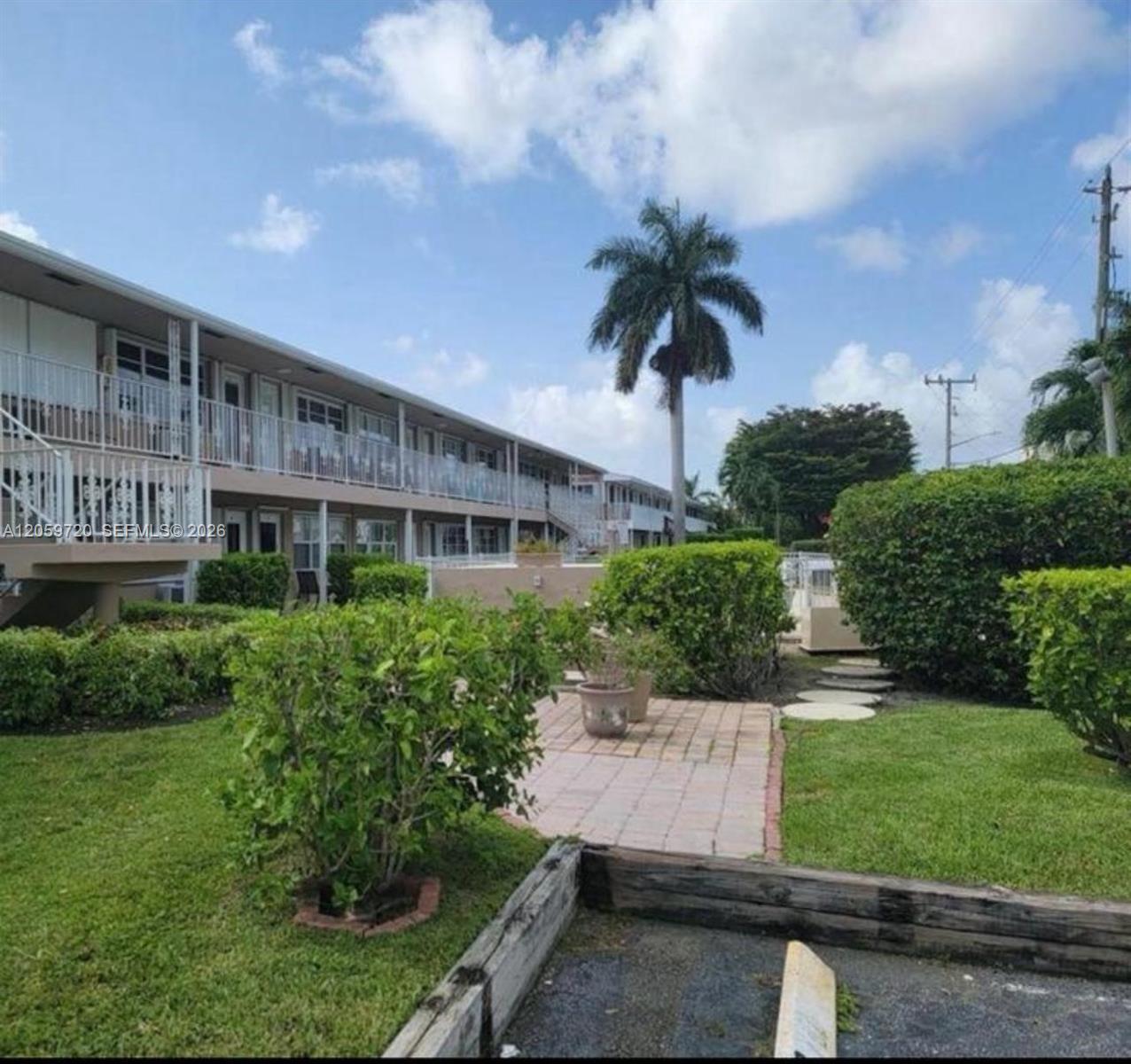500 Layne Blvd # 14, Hallandale Beach FL 33009