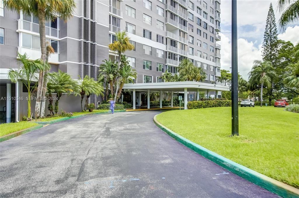 3850 Washington Street # 812, Hollywood FL 33021