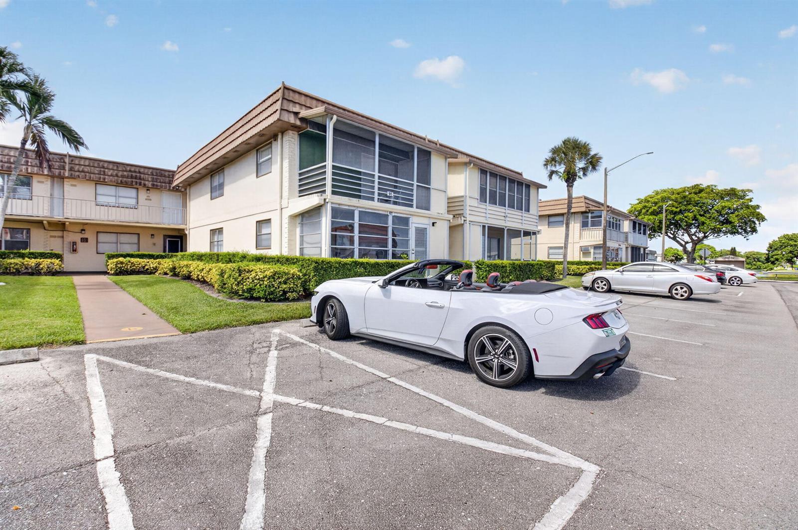 65 Saxony B, Delray Beach FL 33446