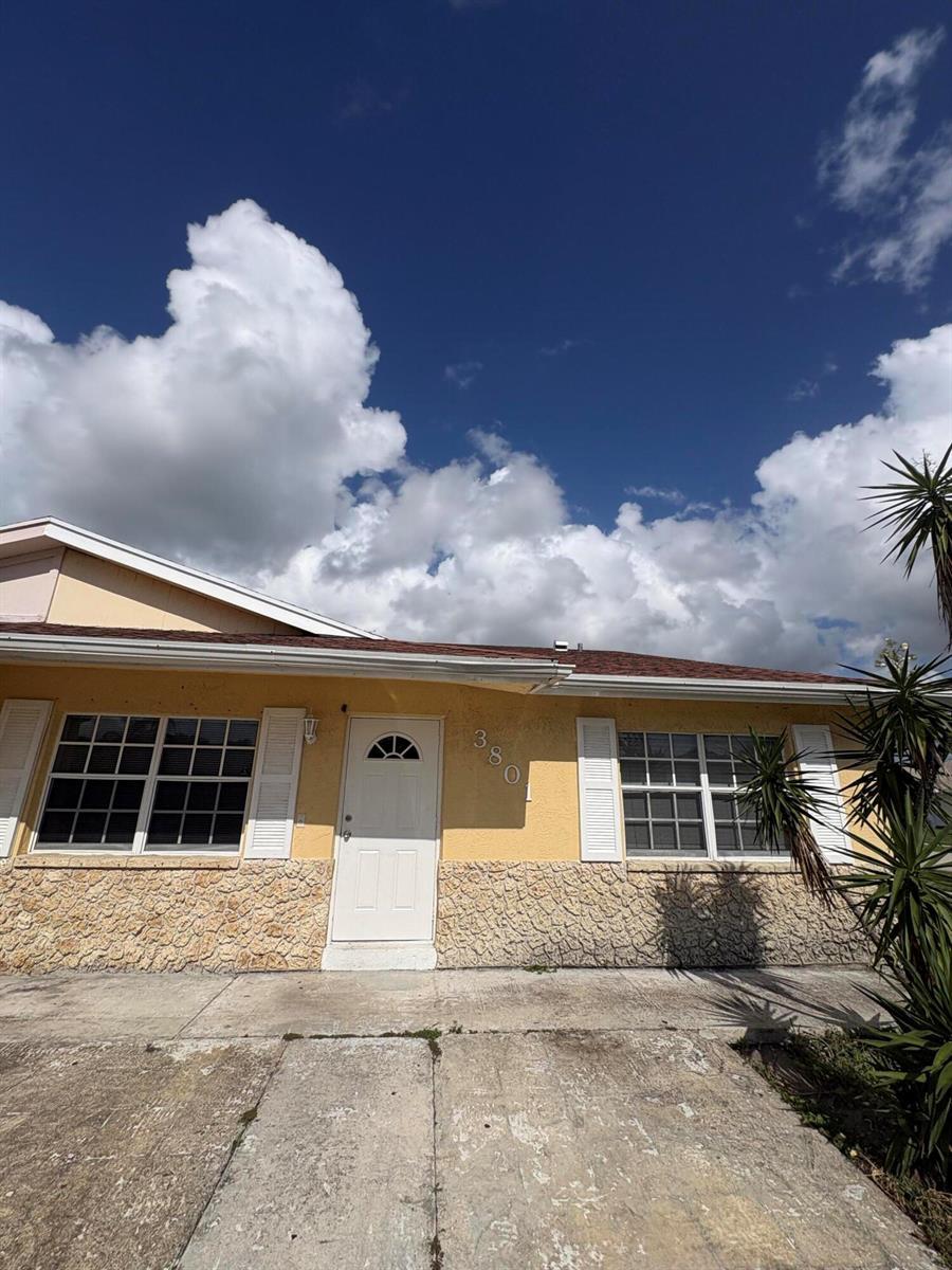 3801 Van Cott Circle, West Palm Beach FL 33403