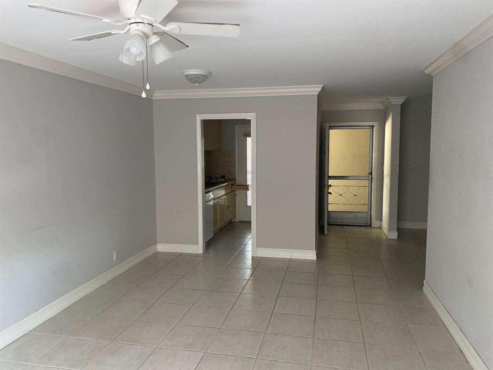 1150 E SAMPLE Road # 207, Pompano Beach FL 33064