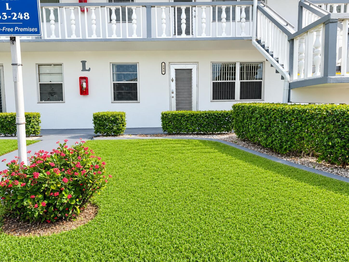234 CHATHAM L, West Palm Beach FL 33417