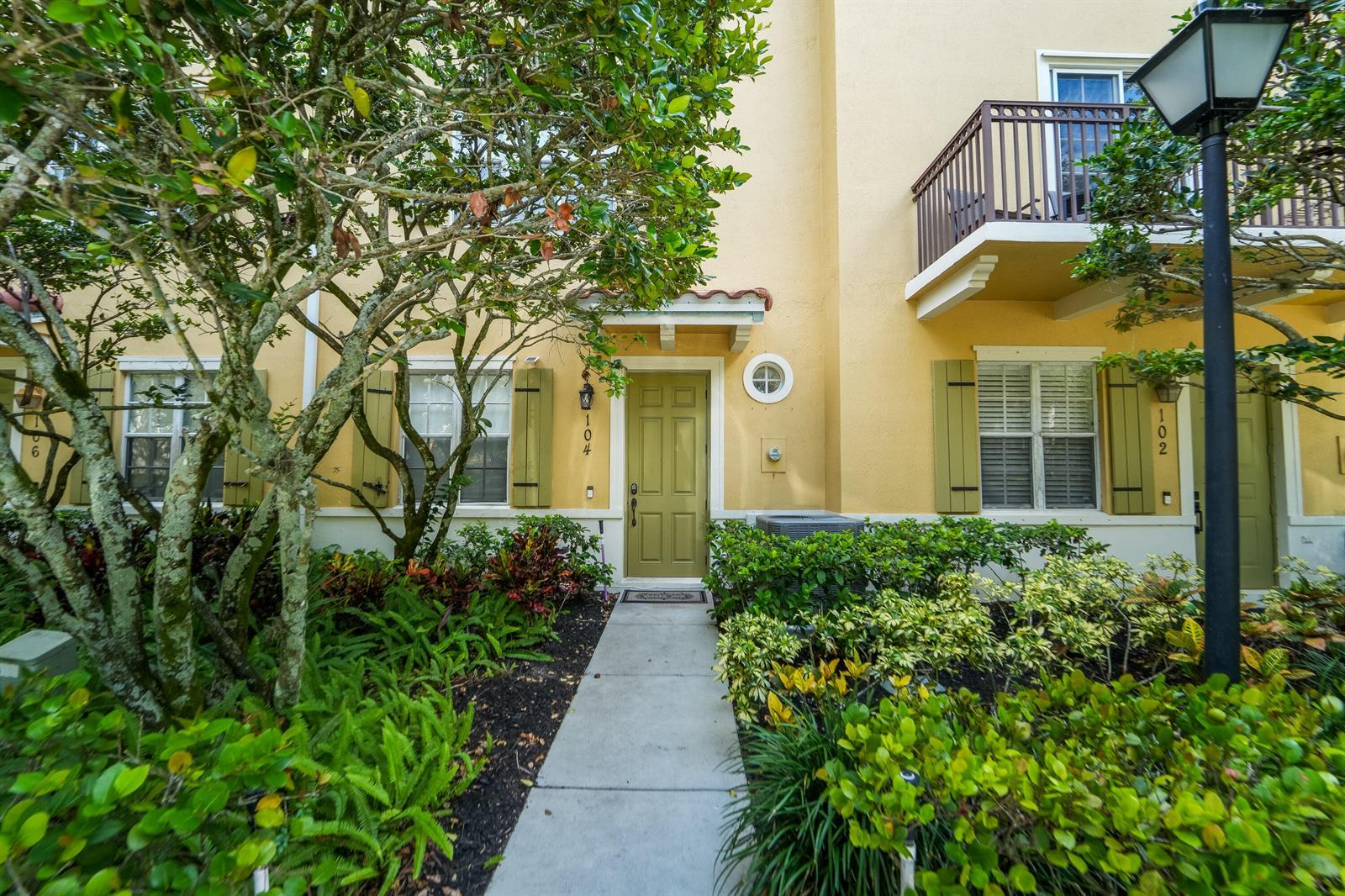 104 JESUP Lane # 104, Jupiter FL 33458