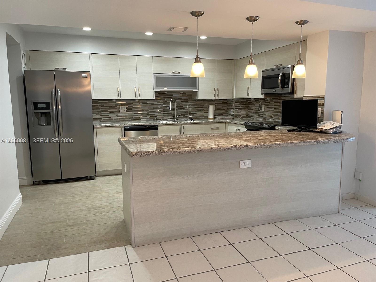 5825 Collins Ave # 7B, Miami Beach FL 33140