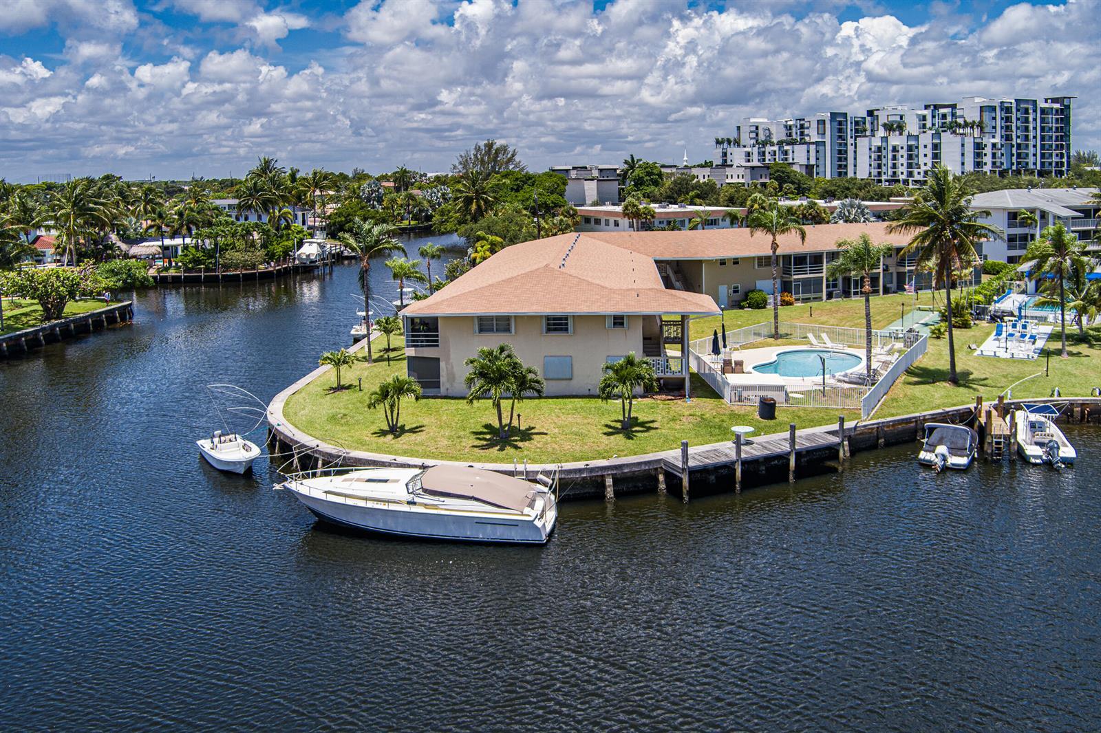 298 SE 6th Avenue # 18, Pompano Beach FL 33060