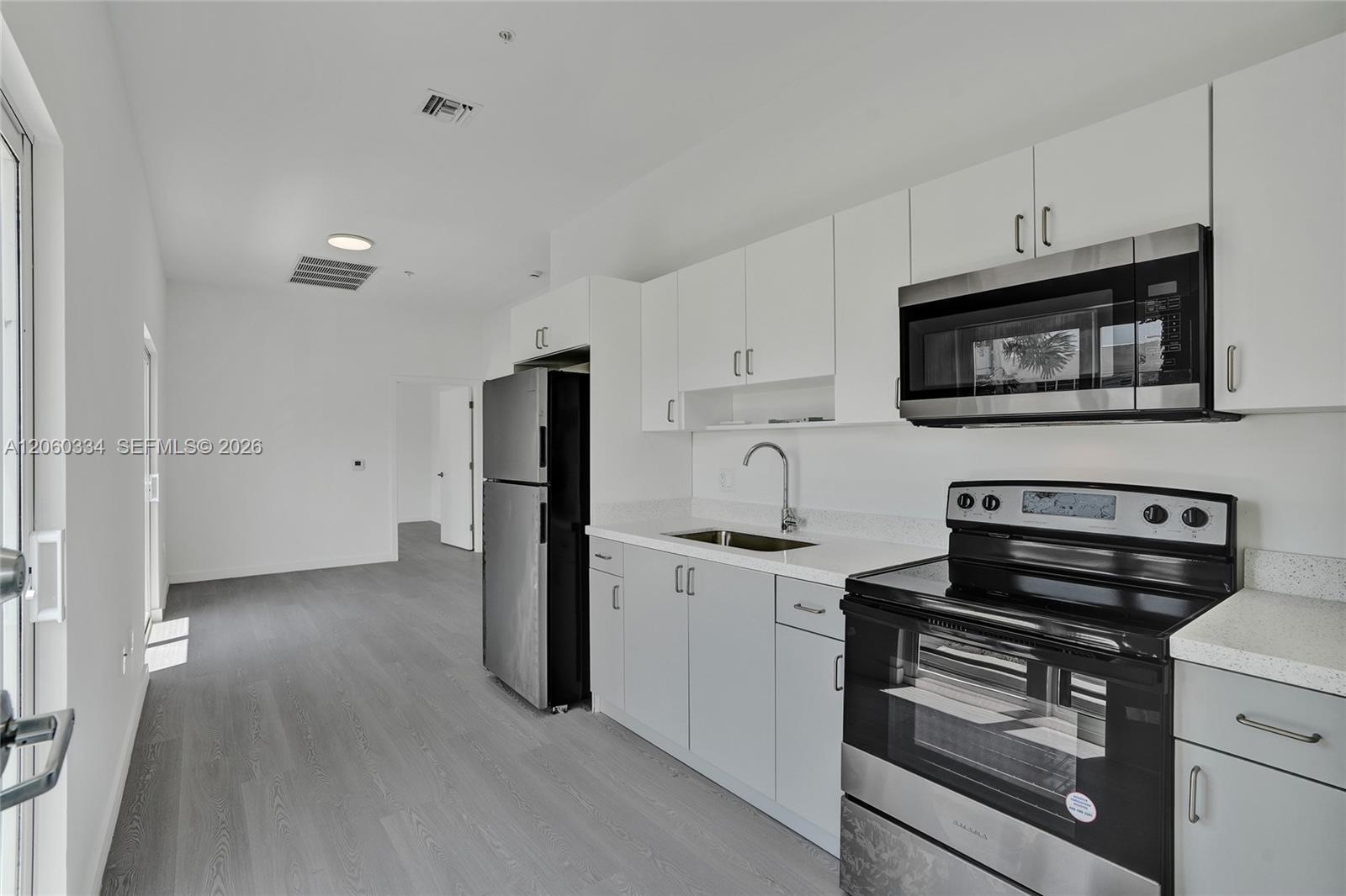 1567 NW 1st St # 8, Miami FL 33125