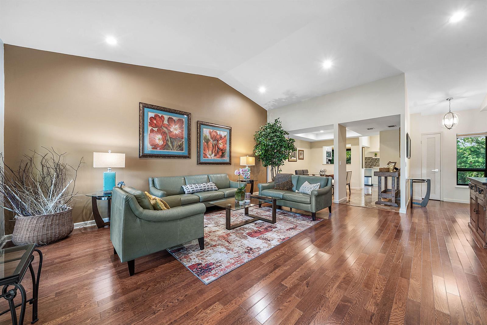 11355 Pond View Drive # D202, Wellington FL 33414