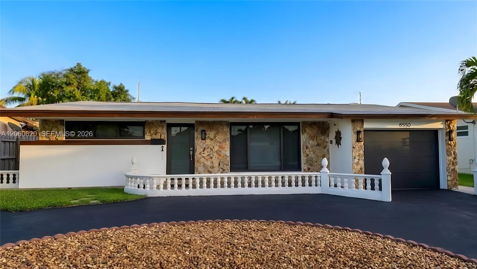 8550 NW 26th St, Sunrise FL 33322