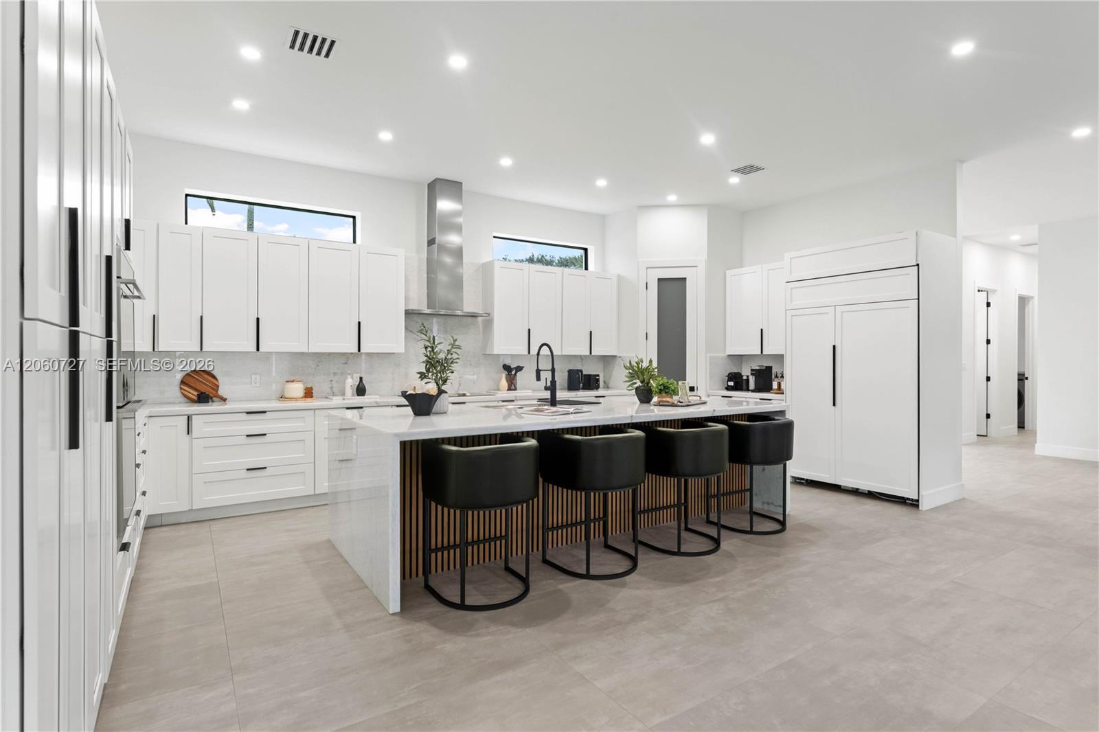 360 Holly Ln, Plantation FL 33317