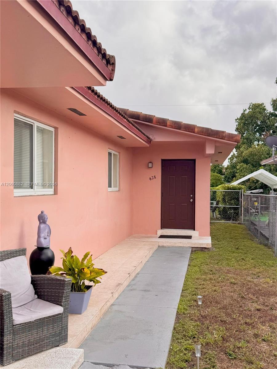 628 W 17th St # 628, Hialeah FL 33010