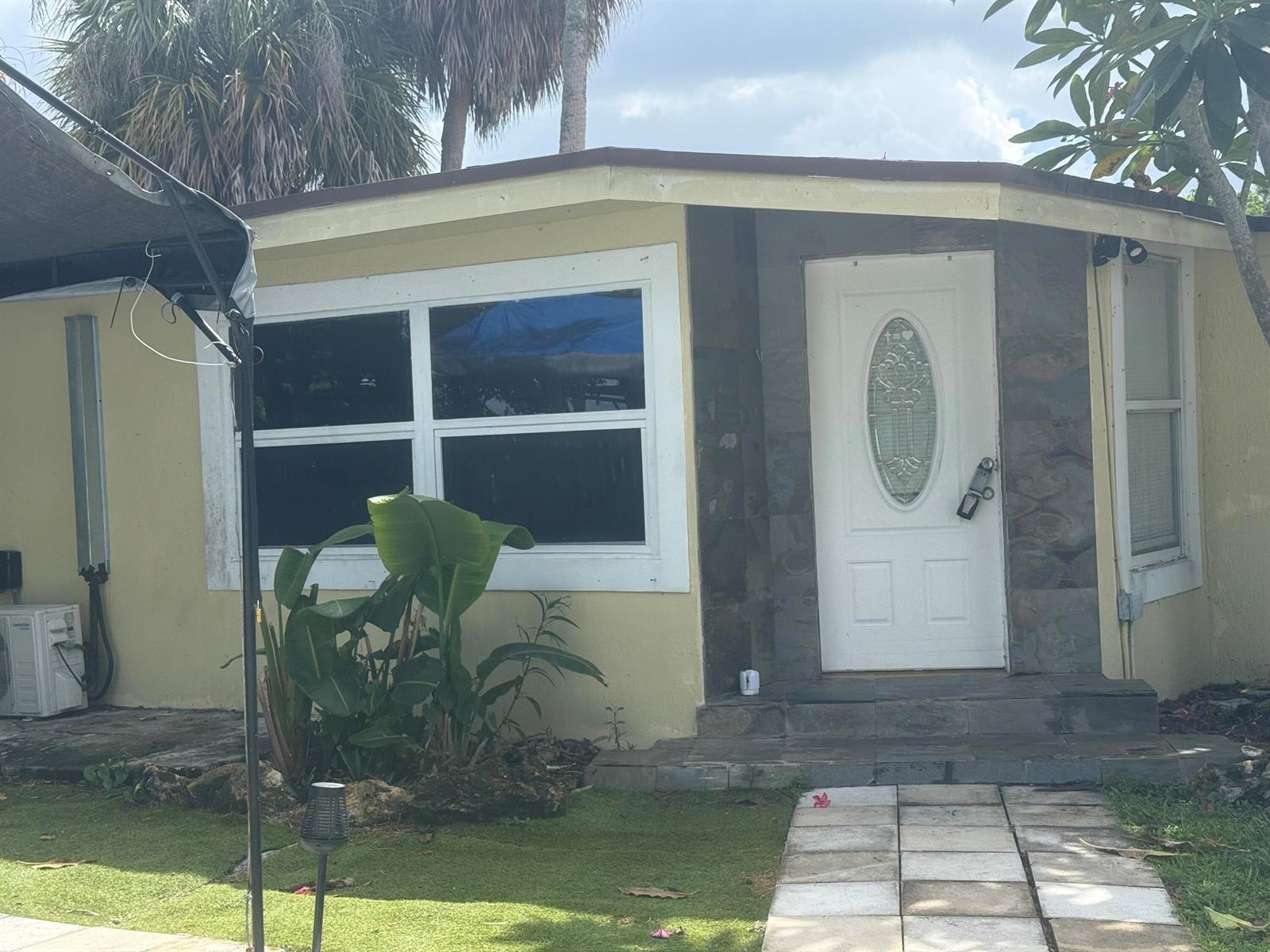 192 CAROLINE Drive, FL 33413