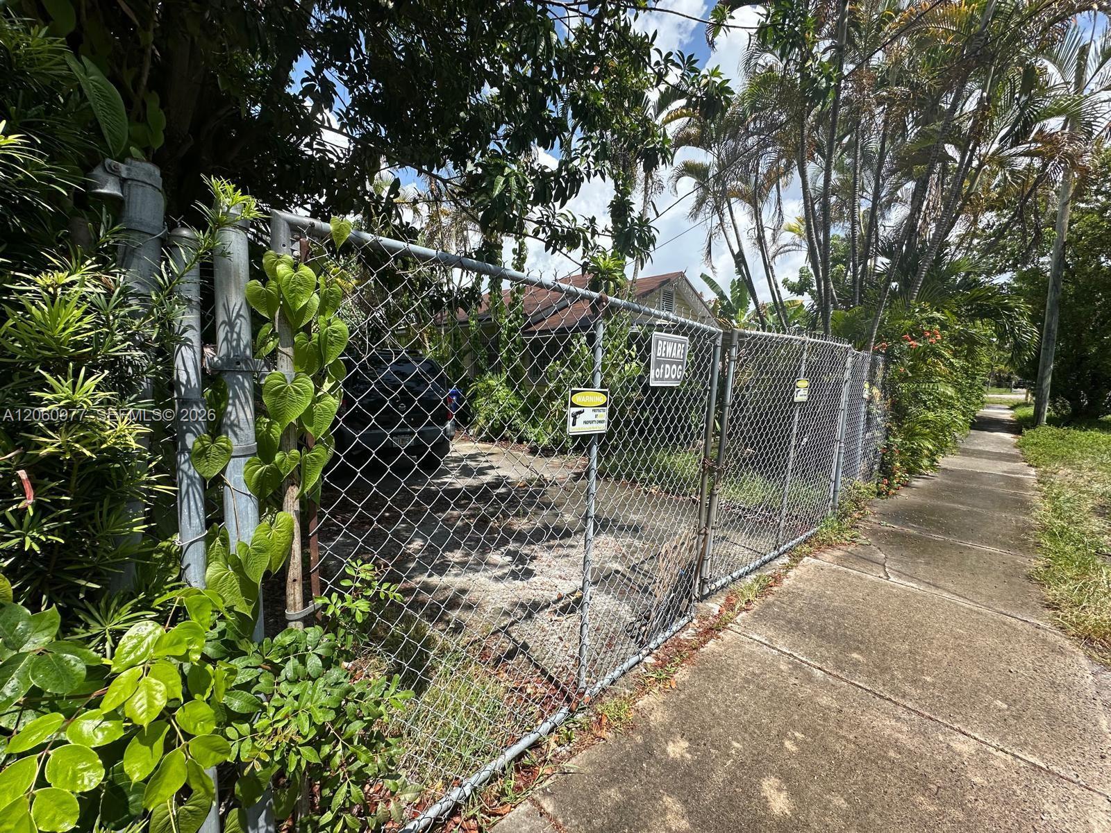 3348 NW 9th Ave, Miami FL 33127