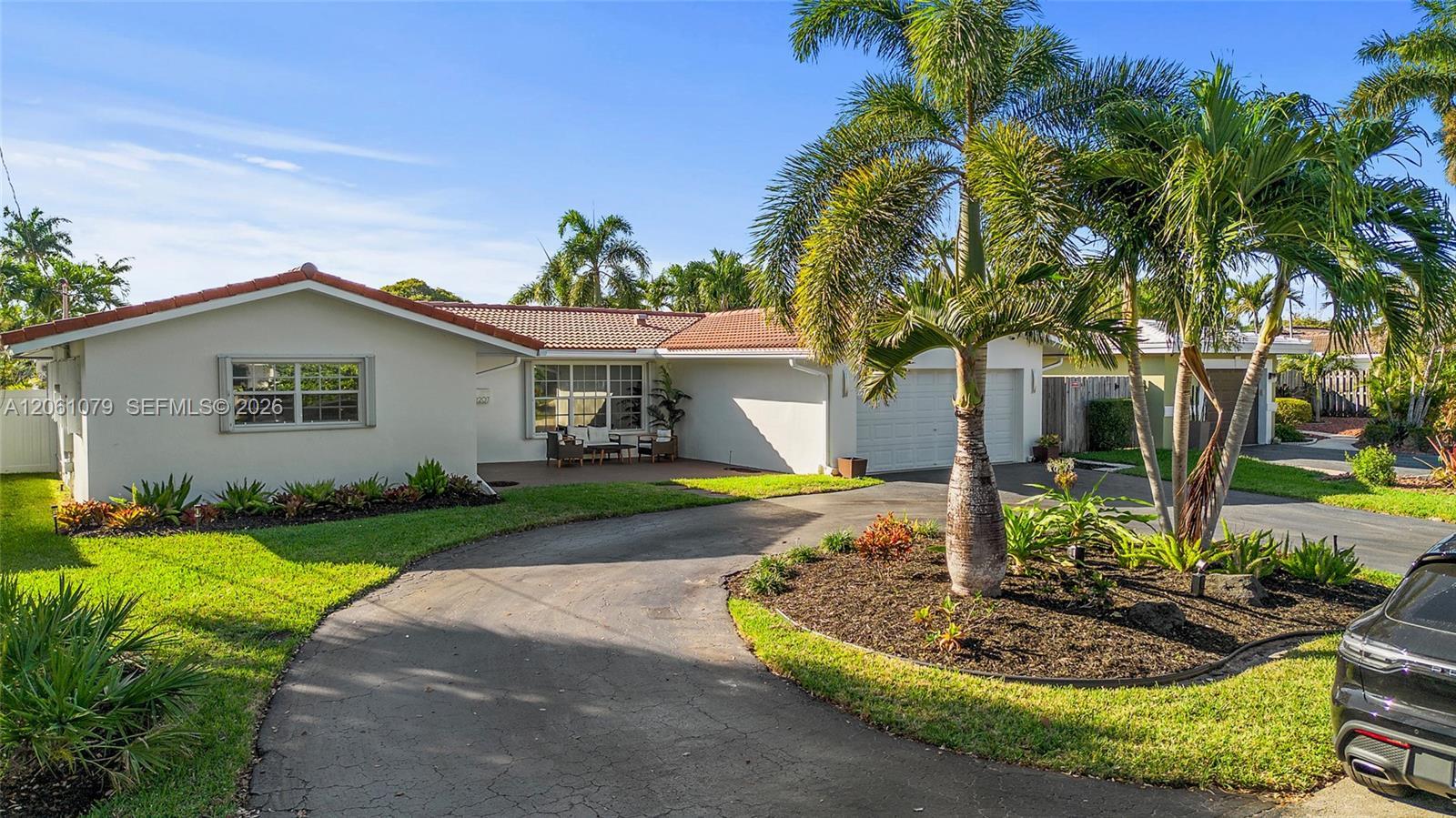 2207 NE 16th Ave, Wilton Manors FL 33305