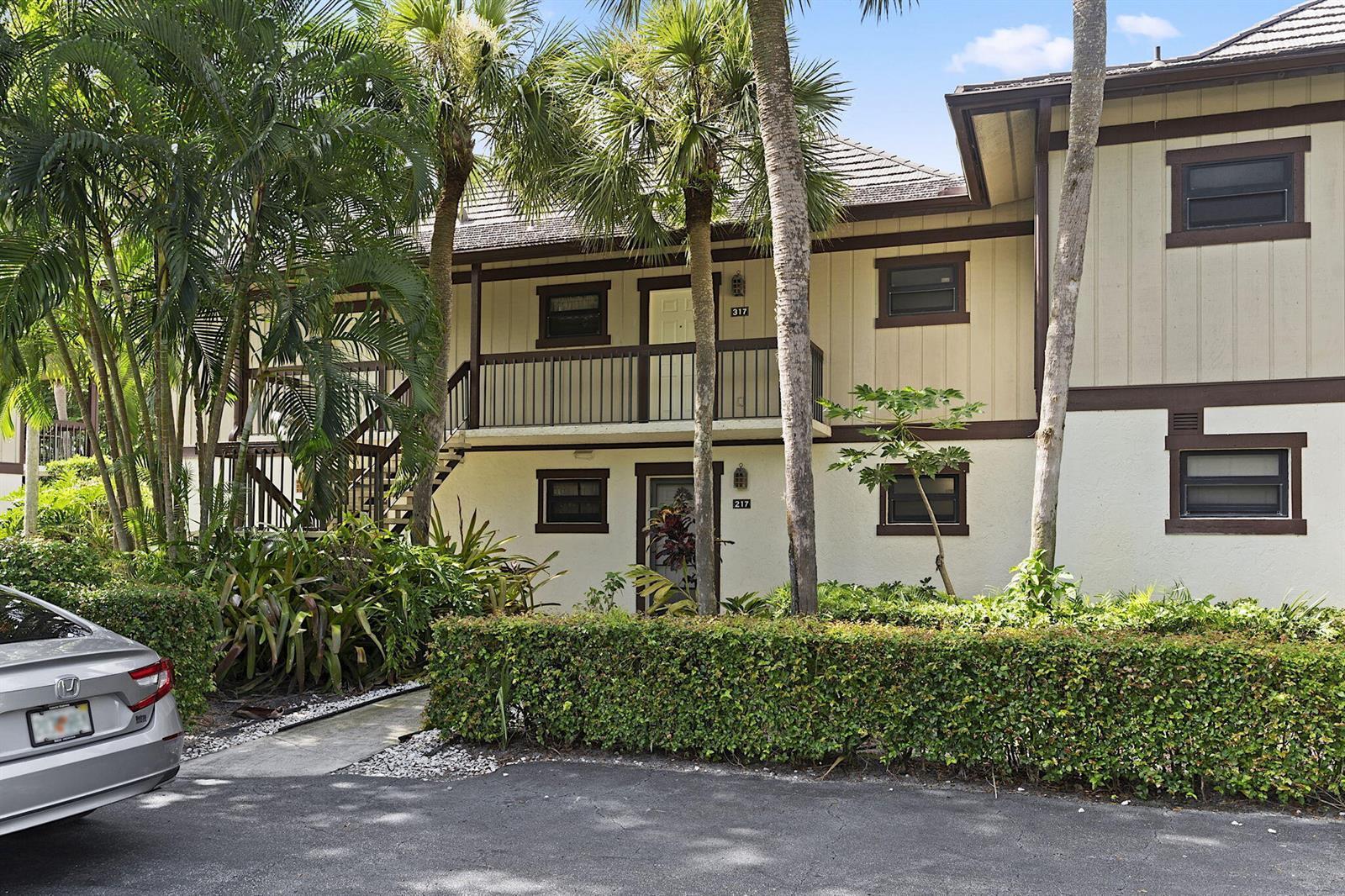 13334 Polo Club Road # 317, Wellington FL 33414