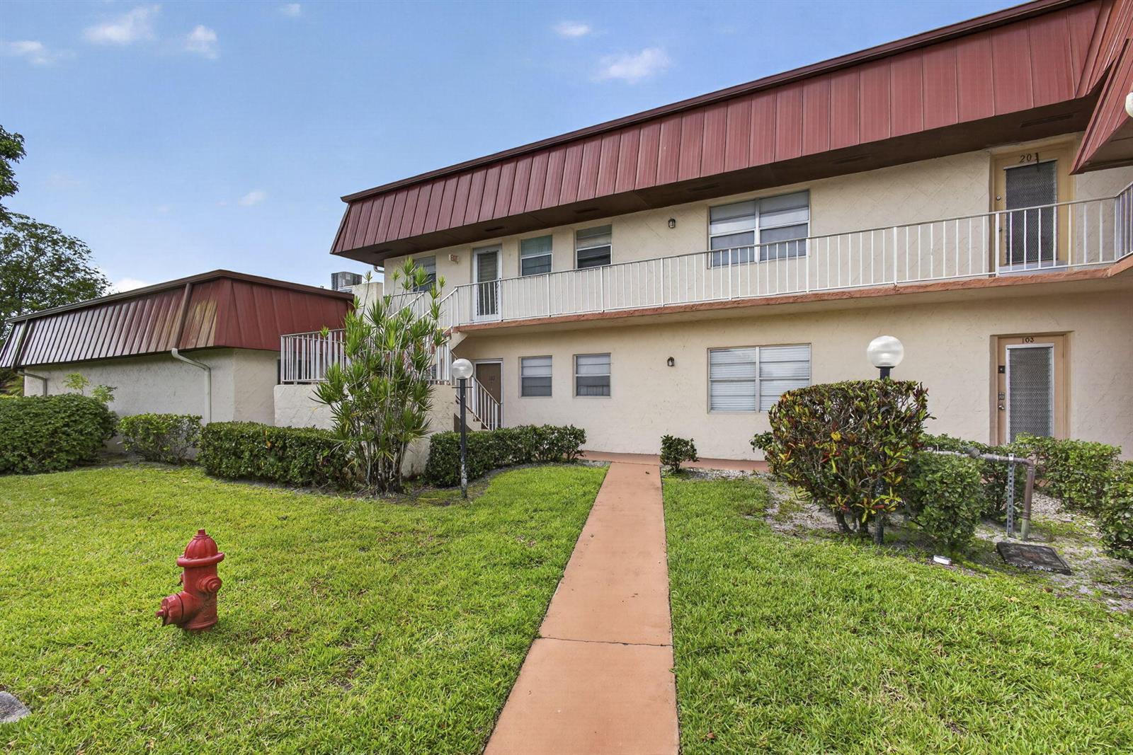 12020 W GREENWAY Drive # 101, Royal Palm Beach FL 33411