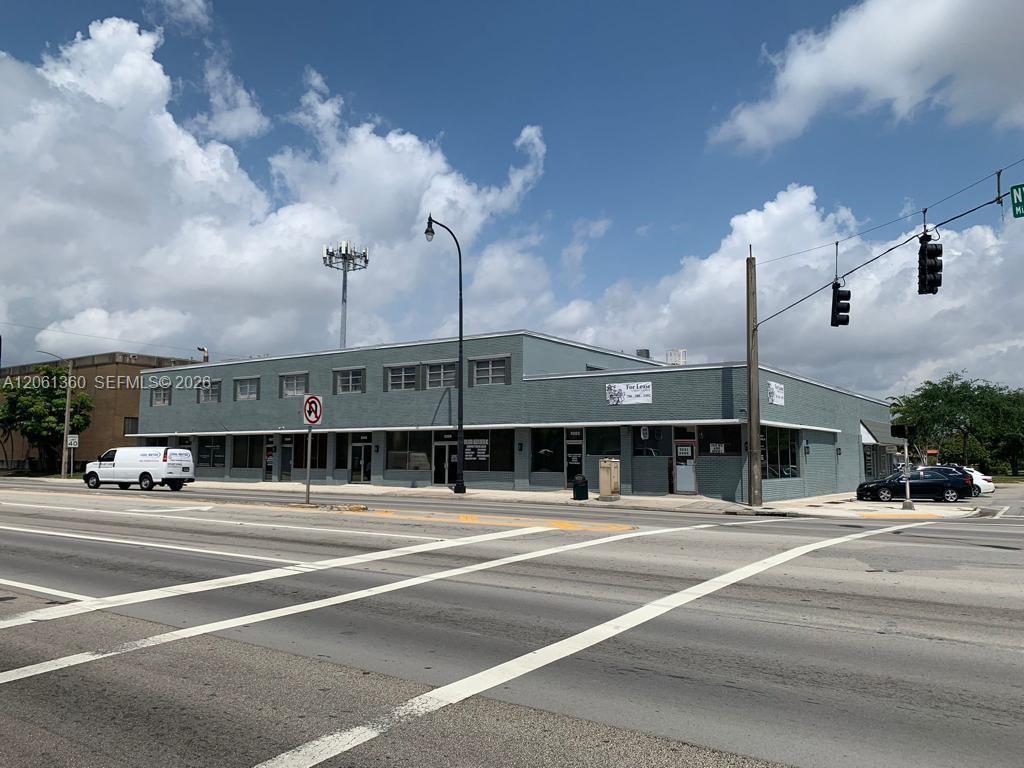 5245 NW 36th St # 205, Miami Springs FL 33166