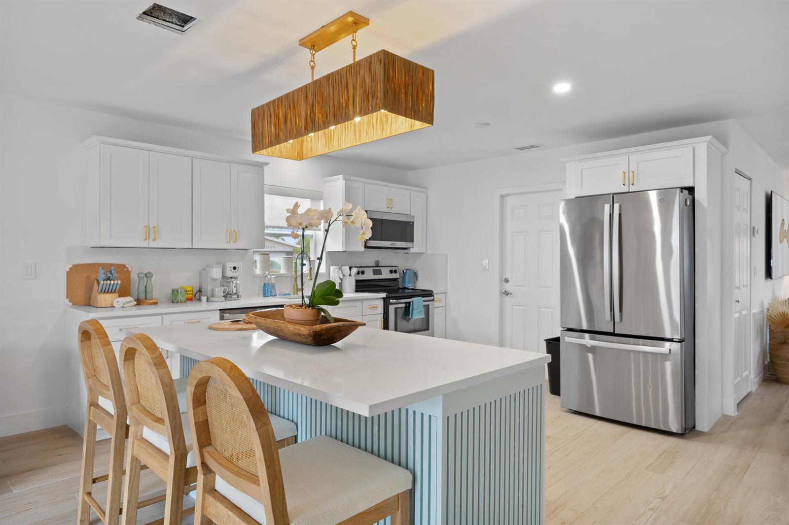 1096 SW 27th Avenue, Boynton Beach FL 33426