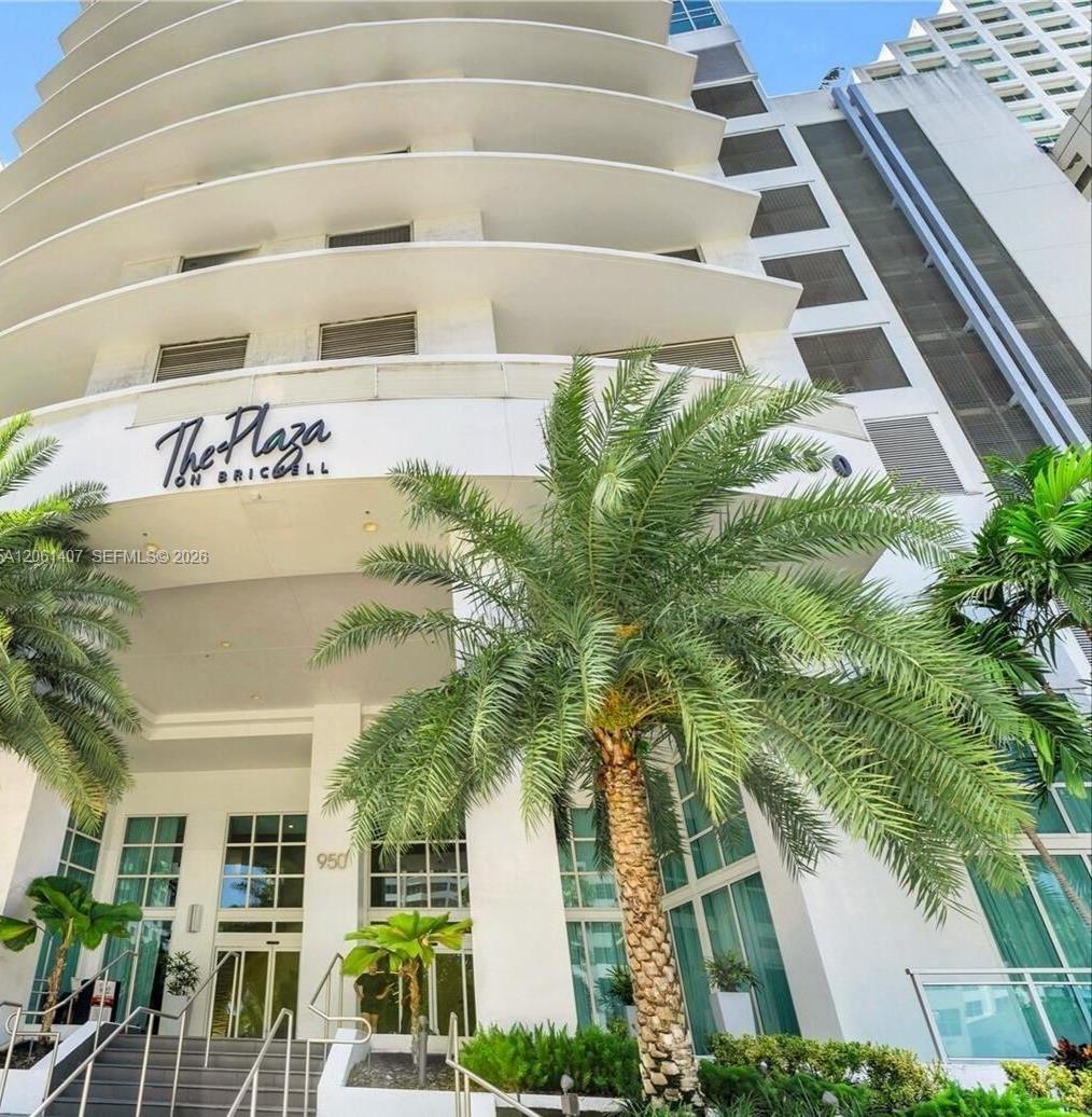 950 Brickell Bay Dr # 2406, Miami FL 33131
