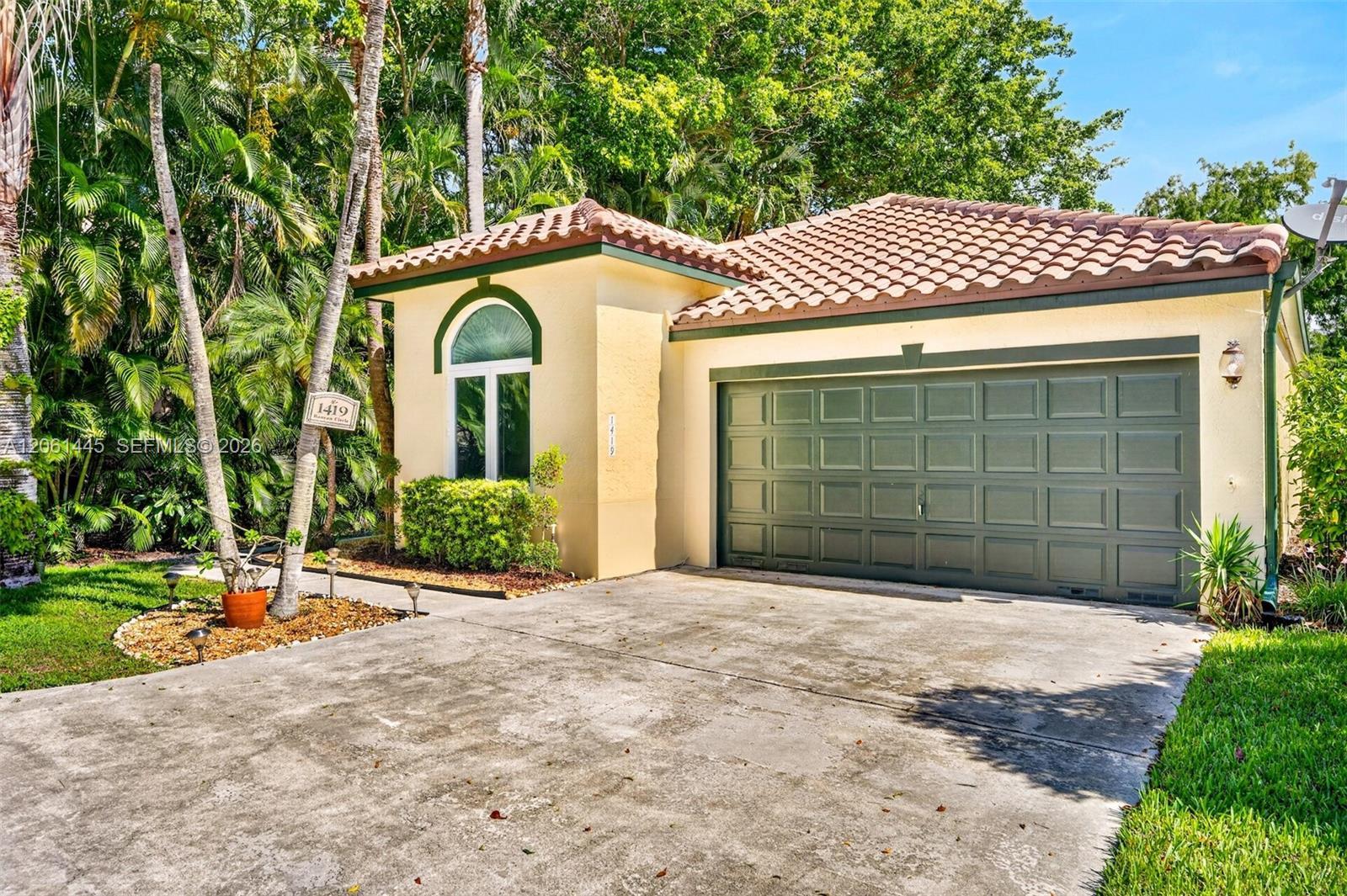 1419 Banyan Cir, Pompano Beach FL 33069