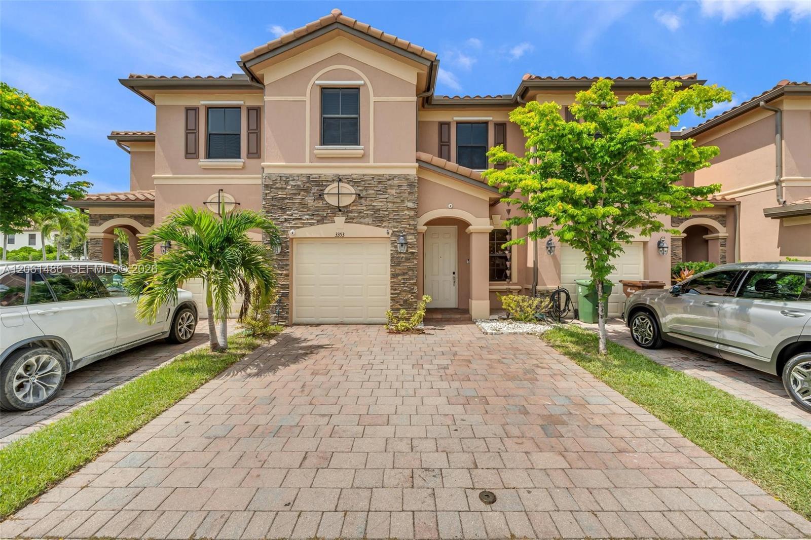 3353 W 90th St, Hialeah FL 33018