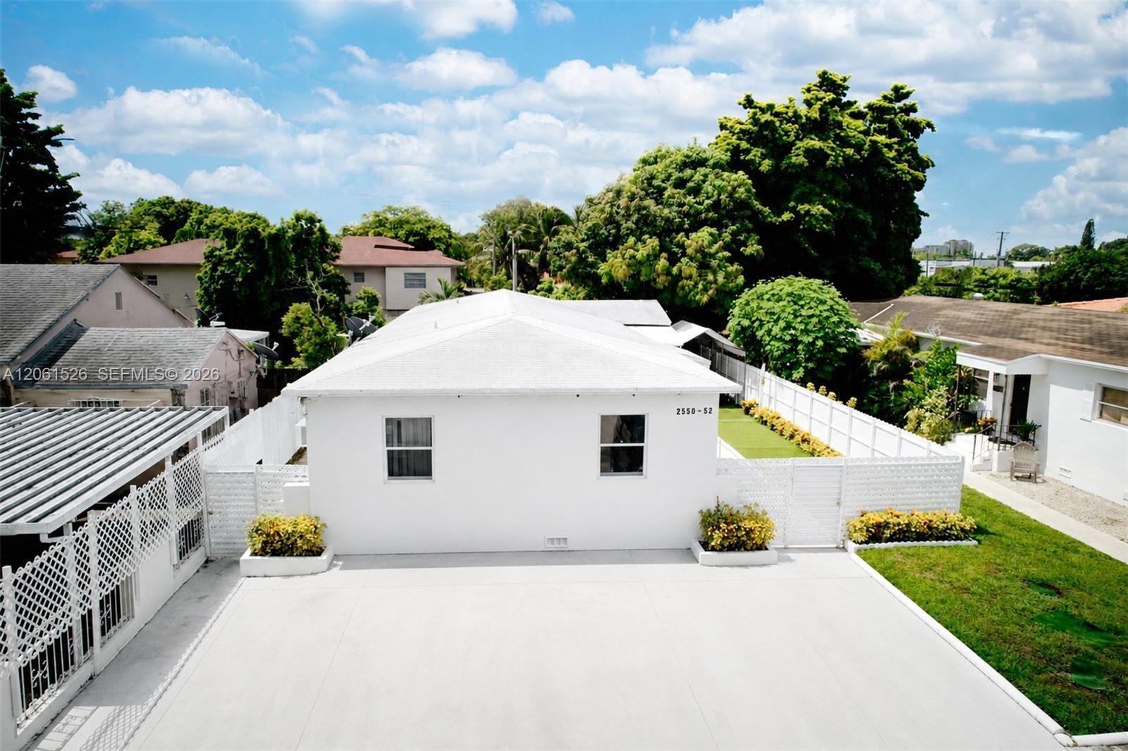 2550-2552 SW 10 St, Miami FL 33135