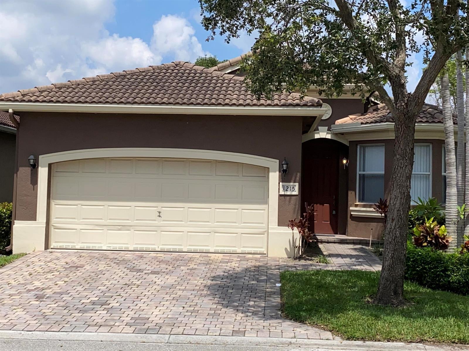 1215 Rosegate Boulevard, Riviera Beach FL 33404