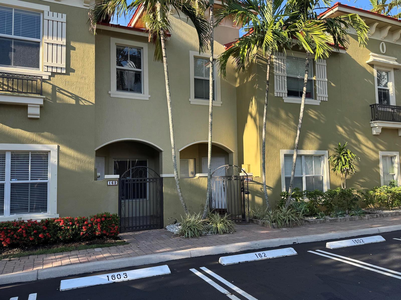 162 Lake Monterey Circle, Boynton Beach FL 33426
