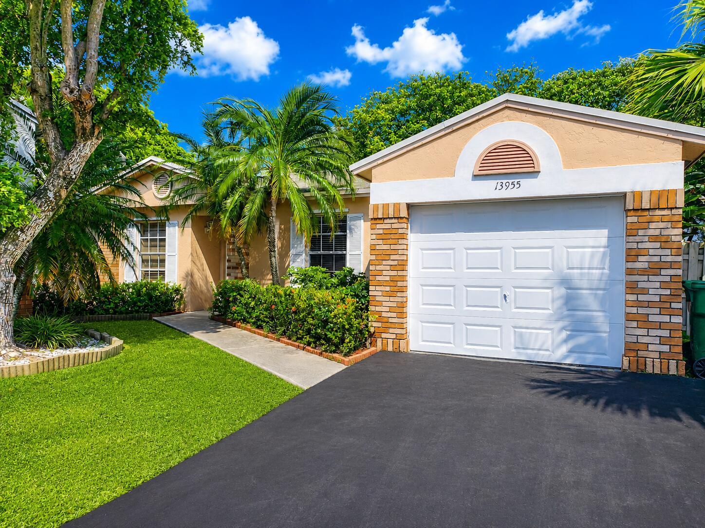 13955 Langley Place, Davie FL 33325
