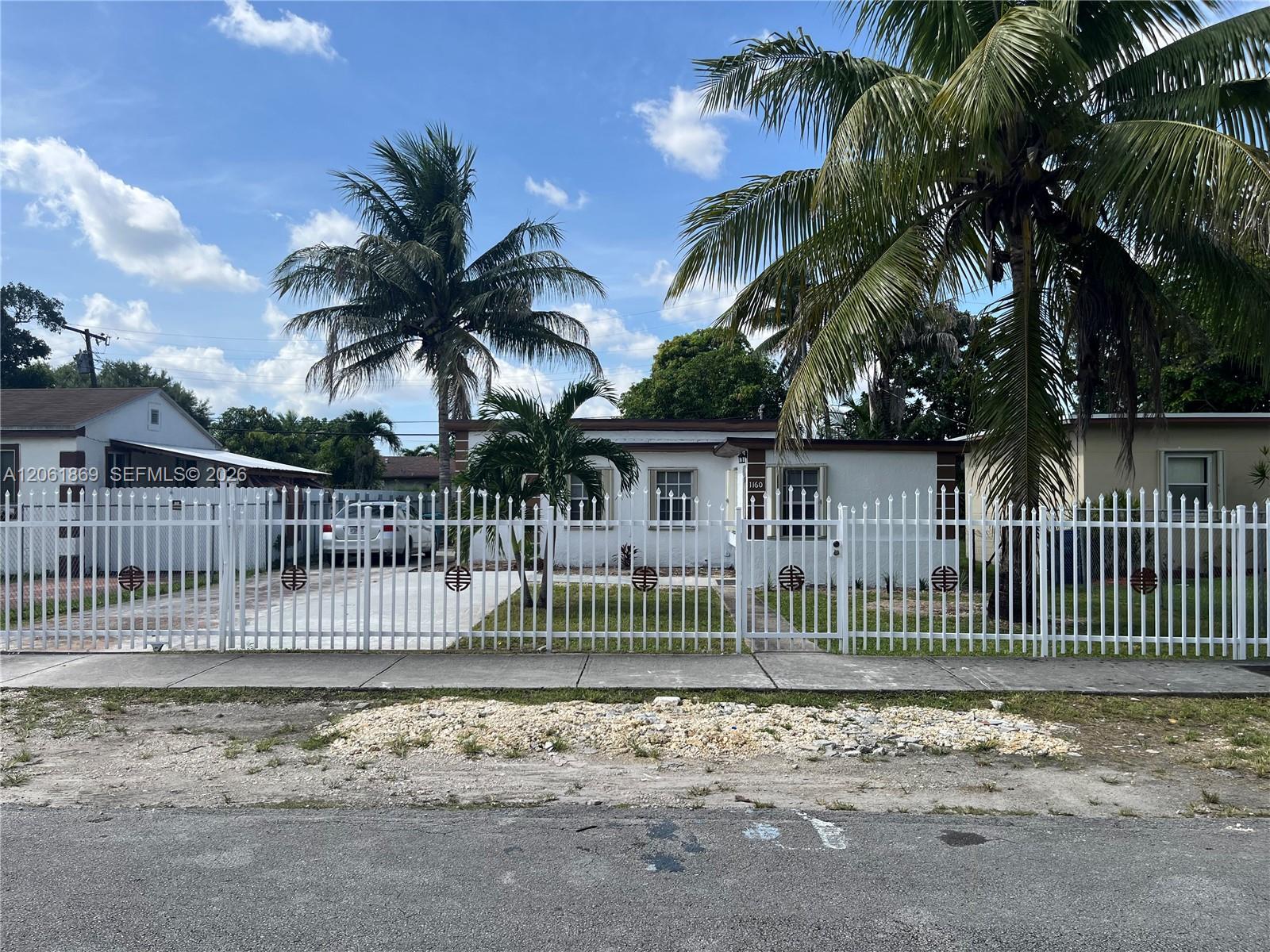 1160 NW 105th St # 1160, Miami FL 33150
