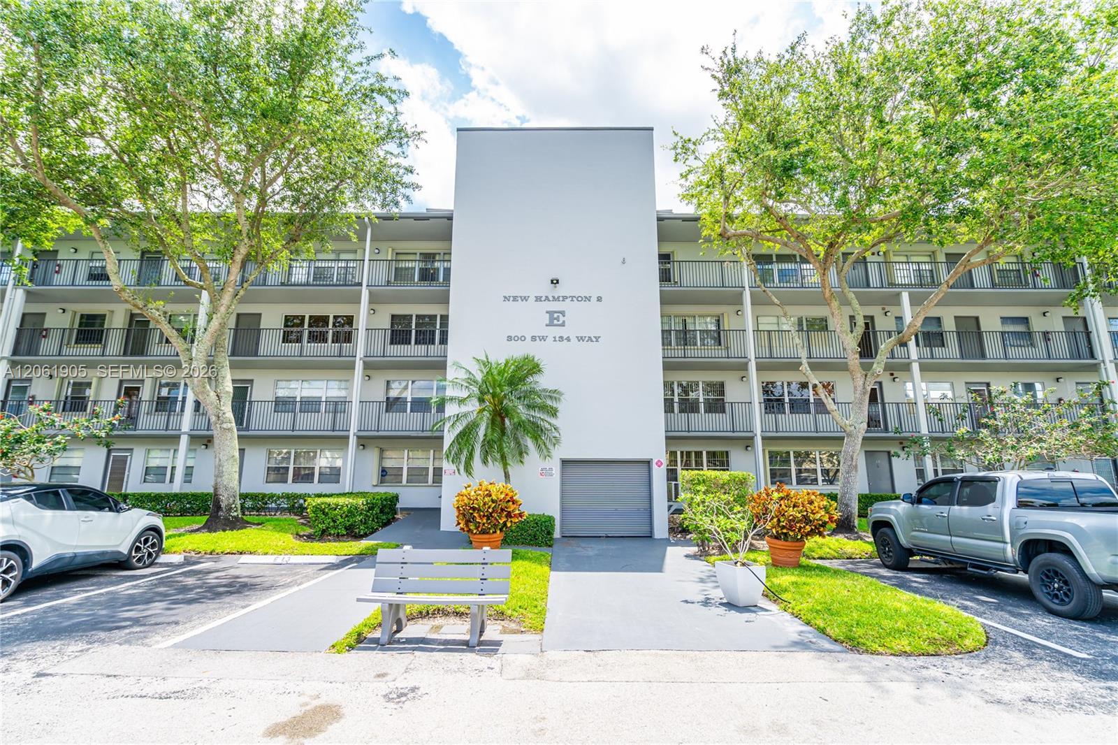 300 SW 134th Way # 413E, Pembroke Pines FL 33027