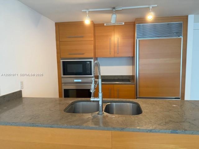 475 Brickell Ave # 2411, Miami FL 33131