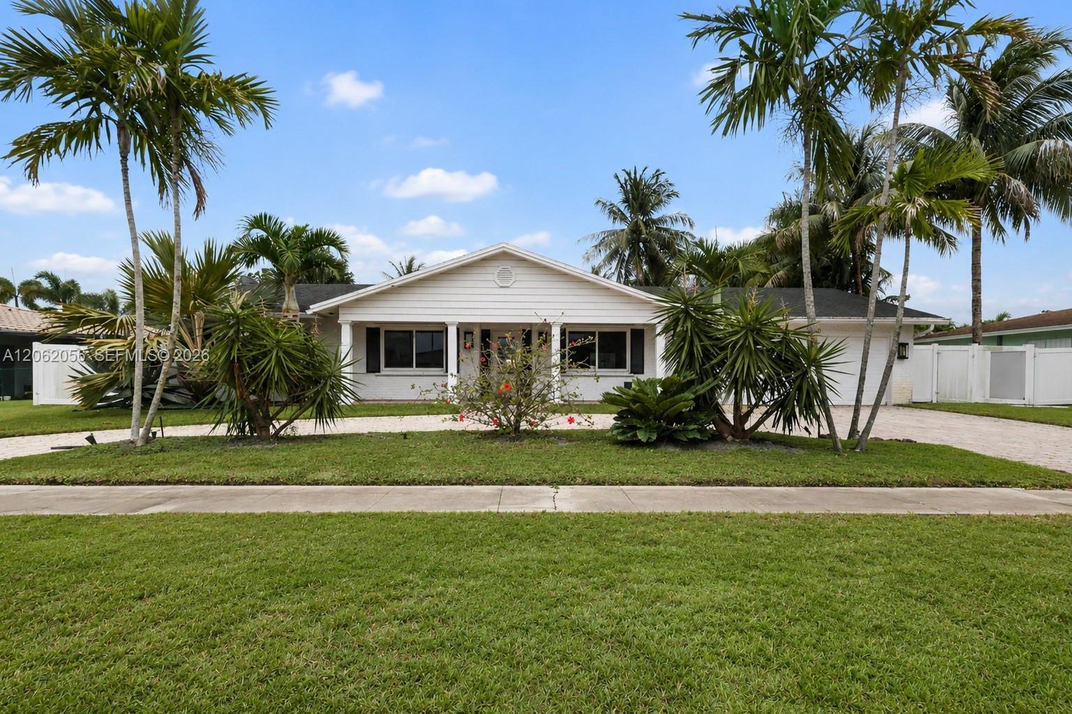 6000 SW 17th St, Plantation FL 33317